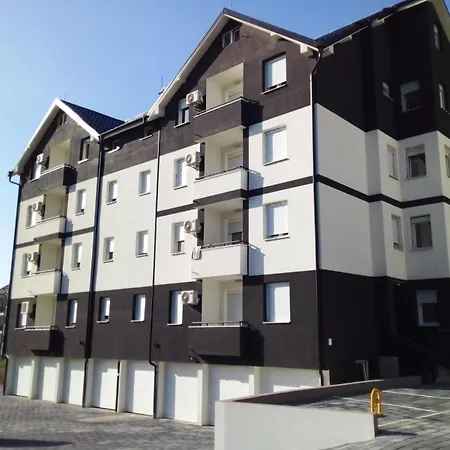 Nisic Apartment *